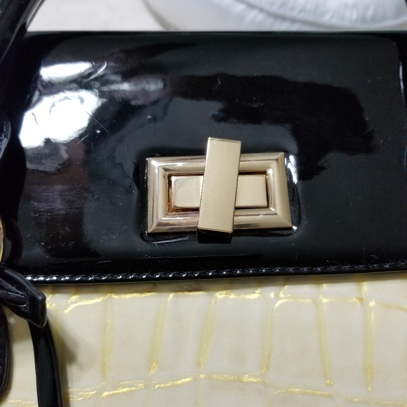 Julia & Michael - Picture 3 of 9